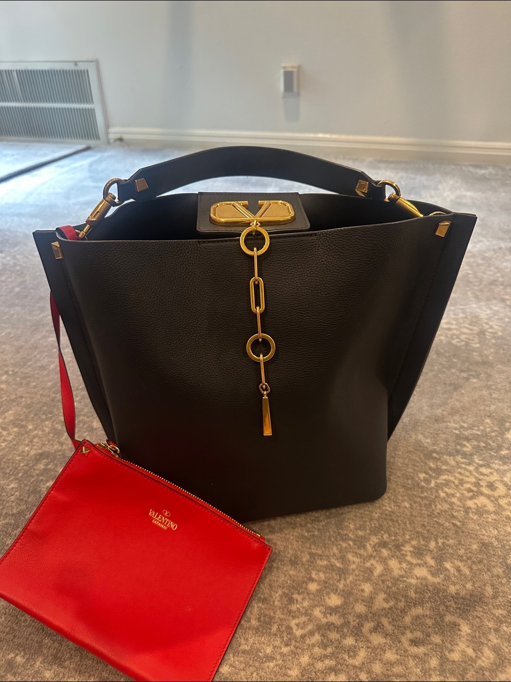 Valentino Garavani Black Leather V logo with Boho bag large NWOT - Picture 14 of 16